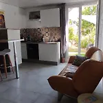 Bel Cosy Independant, Jolie Terrasse Apartment *